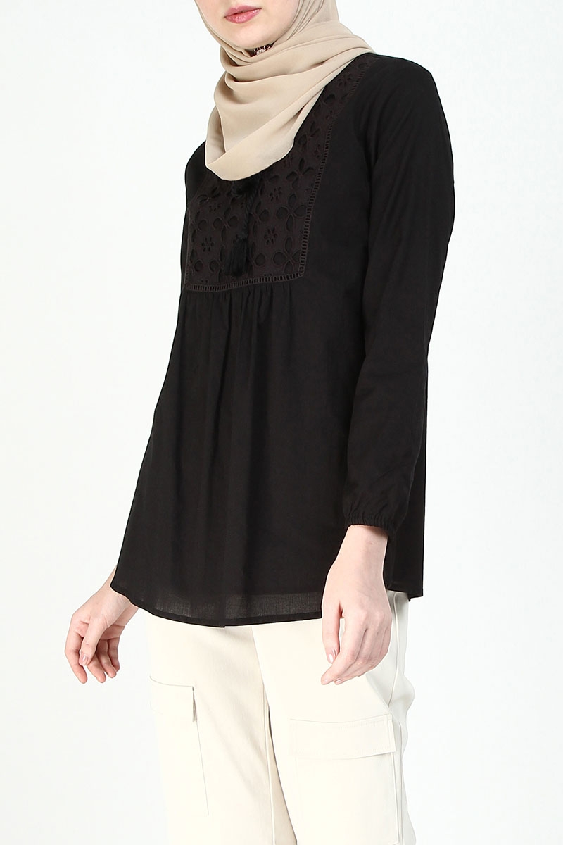 eyelet peasant blouse