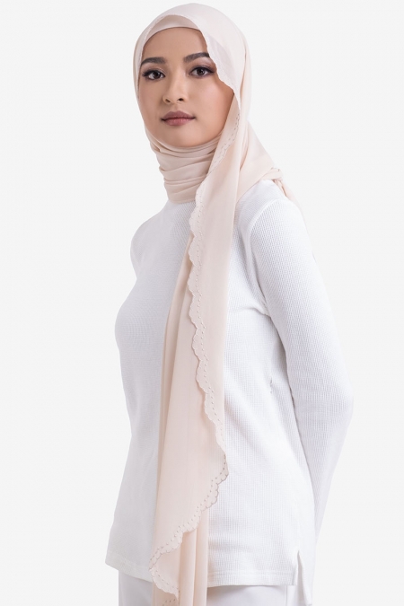 Ruvel Embroidered Scallop Headscarf - Oat Milk