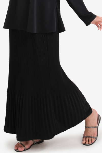 BACKORDER Alishba Pleated Maxi Skirt