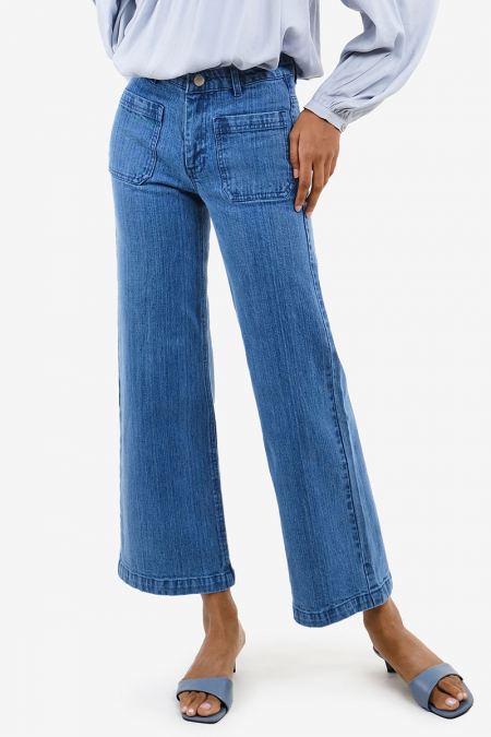 COTTON Maisha Straight Cut Jeans - Medium Wash