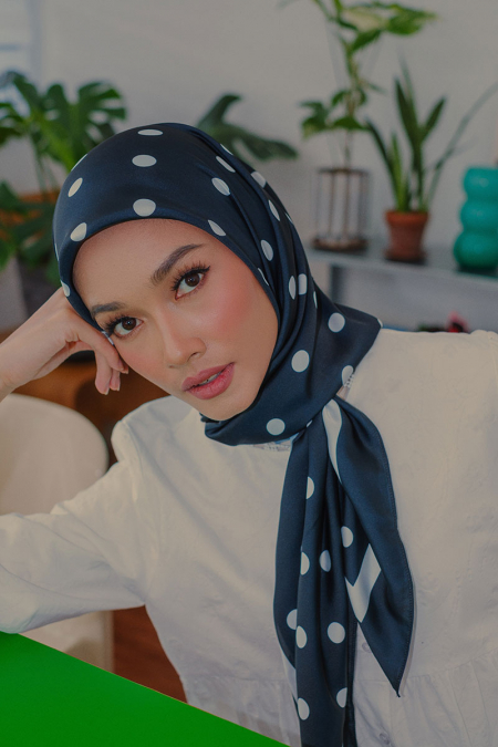 Andie Satin Printed Square Headscarf - Black/White Dots