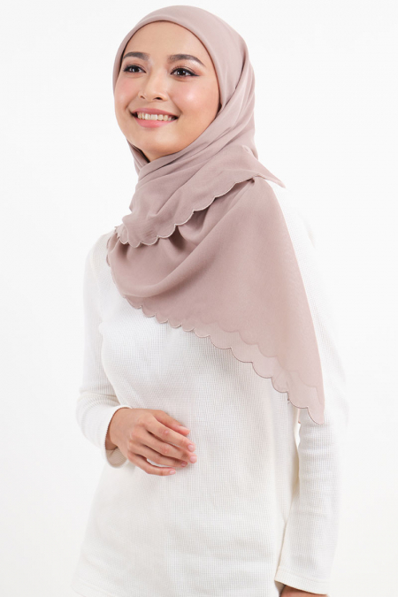 Leaya Bawal Scallop Headscarf - Taupe