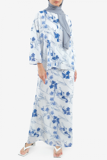 Bahagia Blouse & Skirt - White/Blue Flower