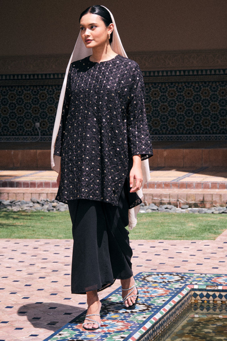 Melawati Blouse & Skirt - Black