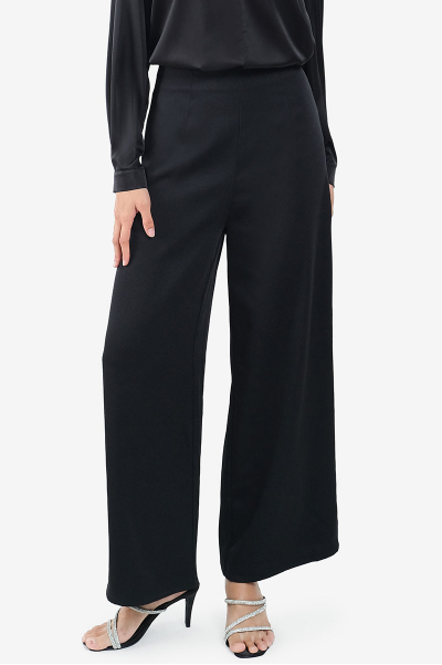 Manveer Wide Legged Pants