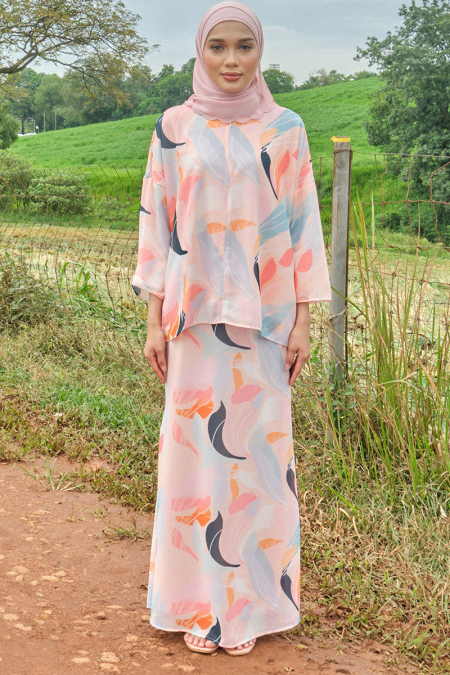 Sentosa Blouse & Skirt - Peach Abstract