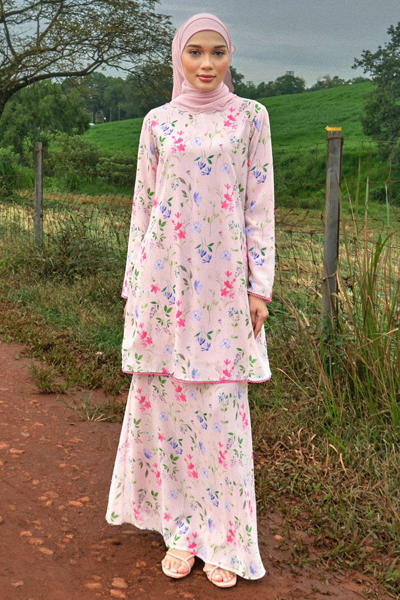 Duyong Blouse & Skirt