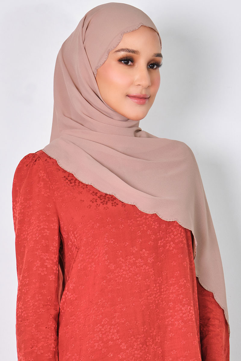 Ruminah Scallop Chiffon Headscarf