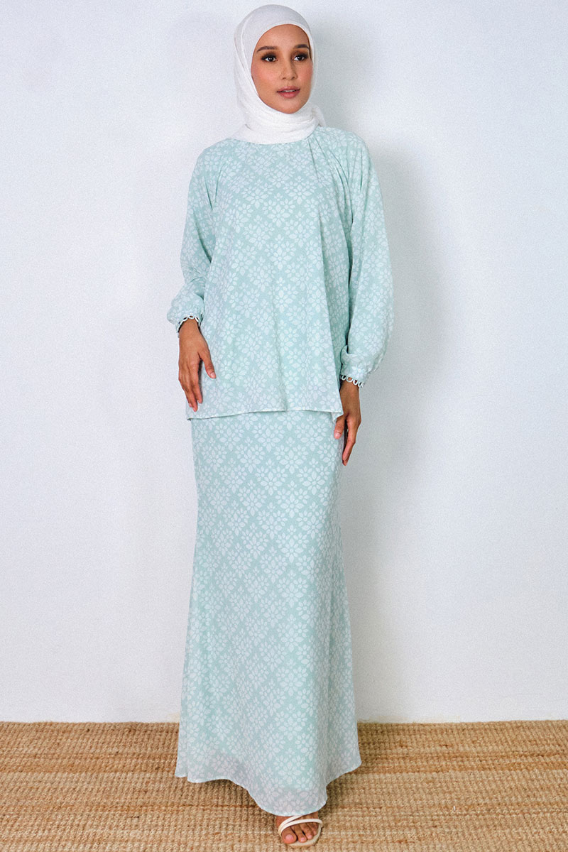 Rusila Blouse & Skirt