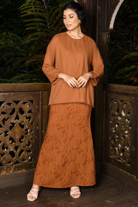 COTTON Saima Blouse & Skirt - Chocolate