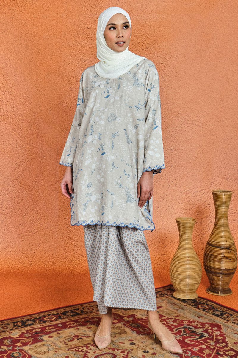 COTTON Lambaian Blouse & Skirt